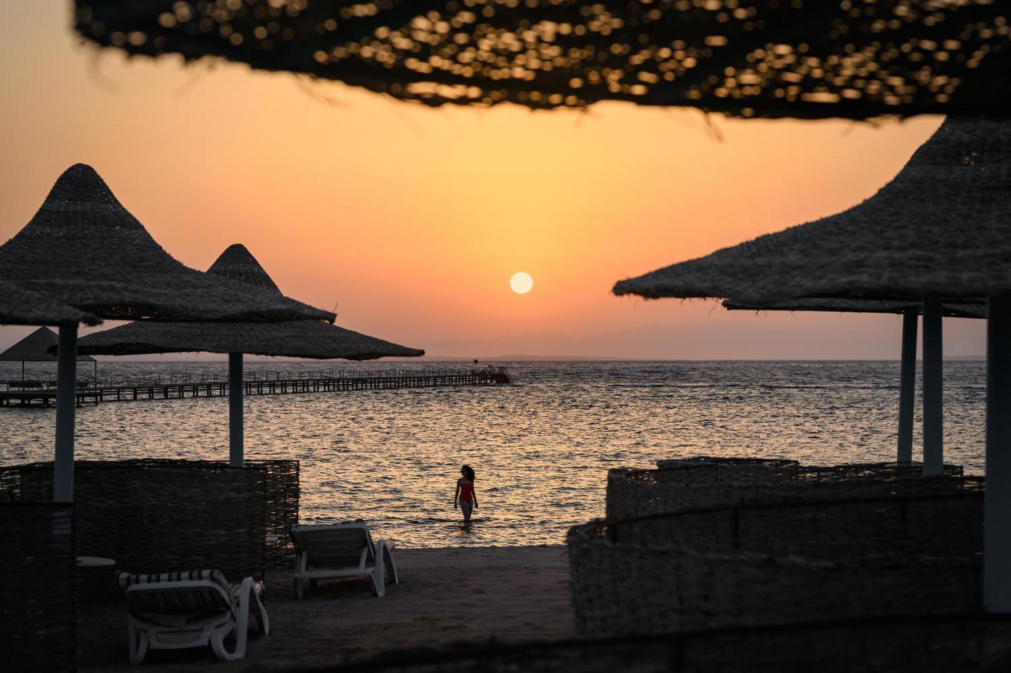 Iberotel Redsina Sharm El-Sheikh Exterior foto Sunset at the Dead Sea
